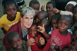Padre Dario Chavez e i ragazzi di Lilanda