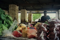 Il mercatino nei dintorni di Siavonga sostenuto dal microcredito del Celim