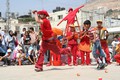 Palestina. Spettacolo della scuola di circo palestinese e Clowns Without Borders Francia, Askar Refugee Camp (Nablus), luglio 2007.