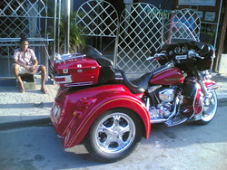 Lo stile sobrio dei motociclisti di Boca Chica