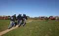 Forze di polizia impegnate nel parco della Caffarella a Roma